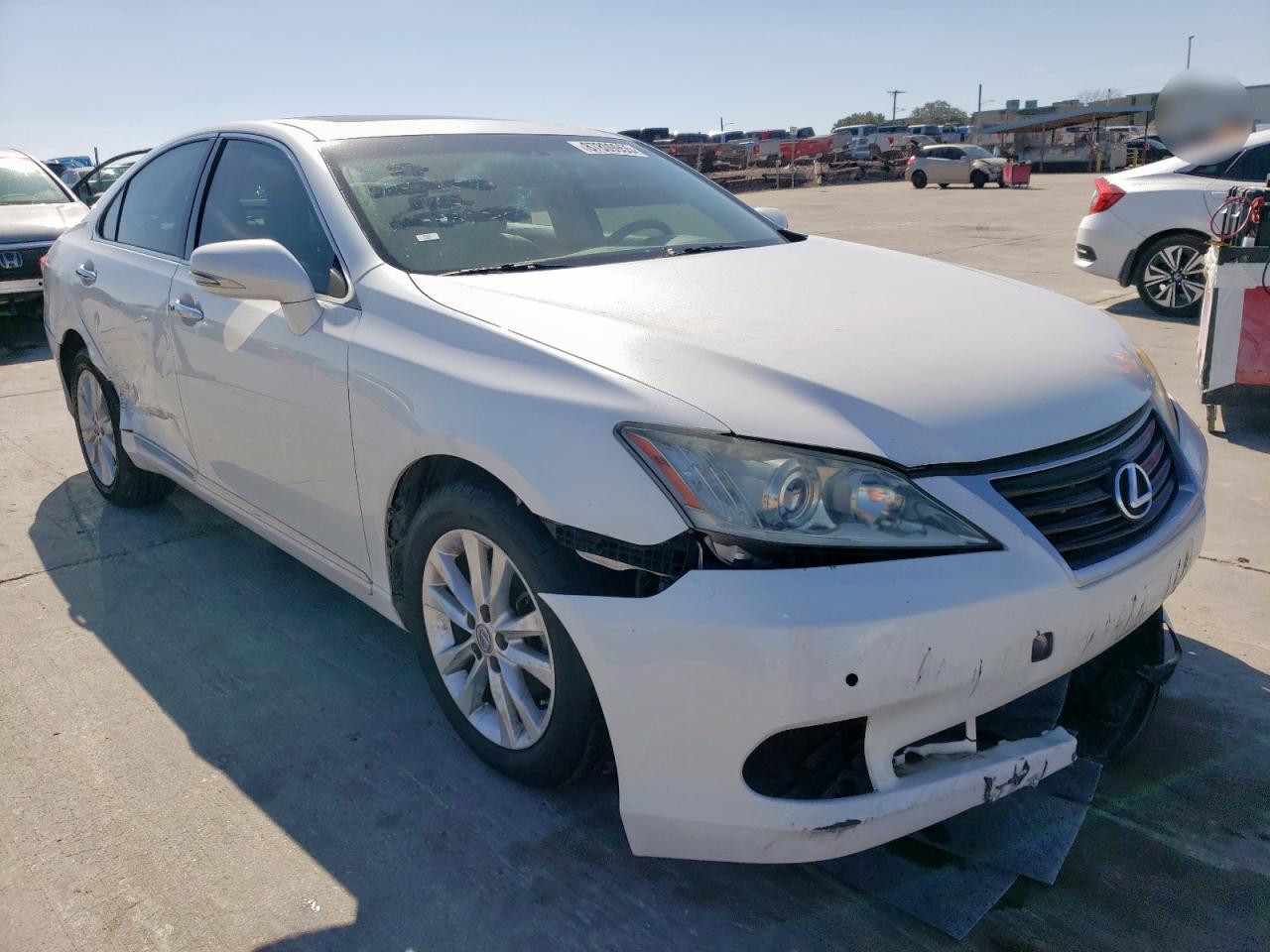 2011 Lexus ES - Image 4