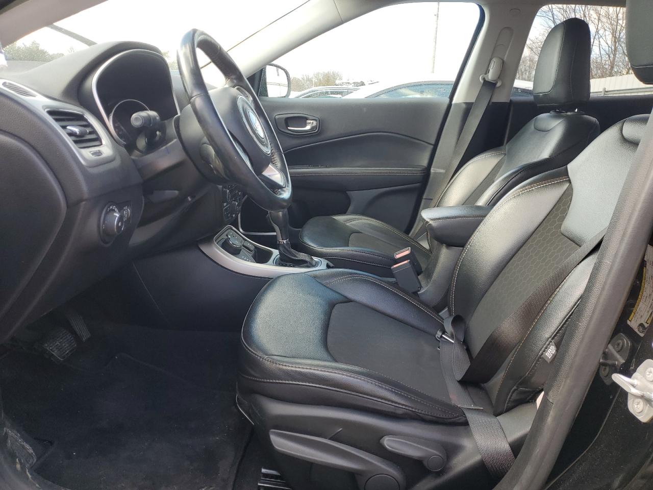 2020 Jeep Compass - Image 7