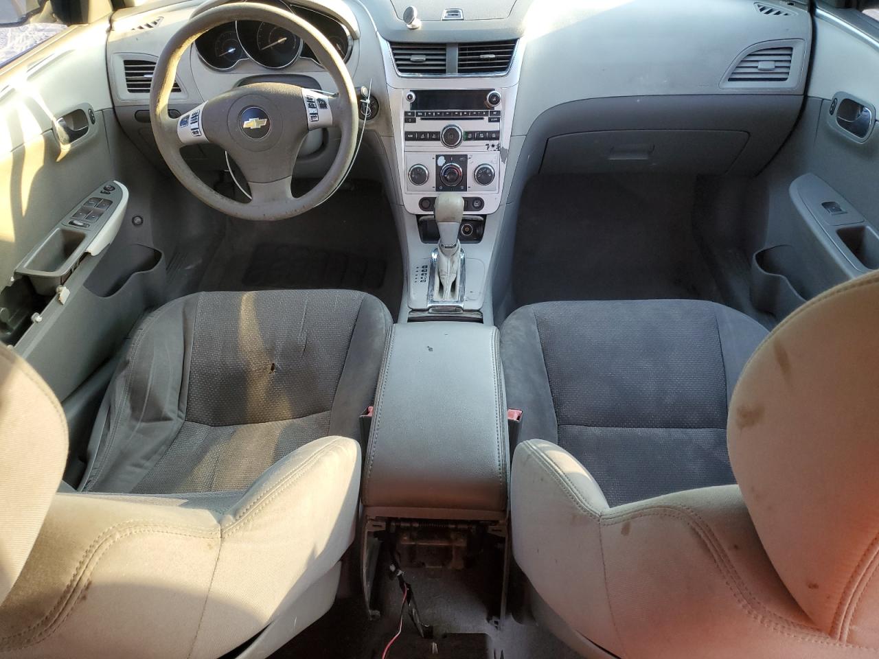 2011 Chevrolet Malibu - Image 8