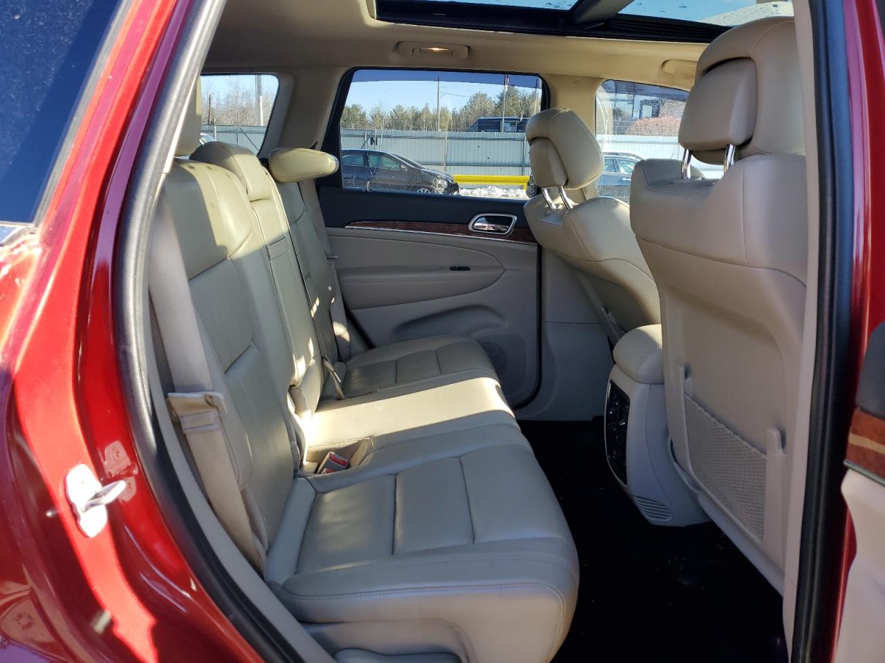 2011 Jeep Grand Cherokee - Image 11