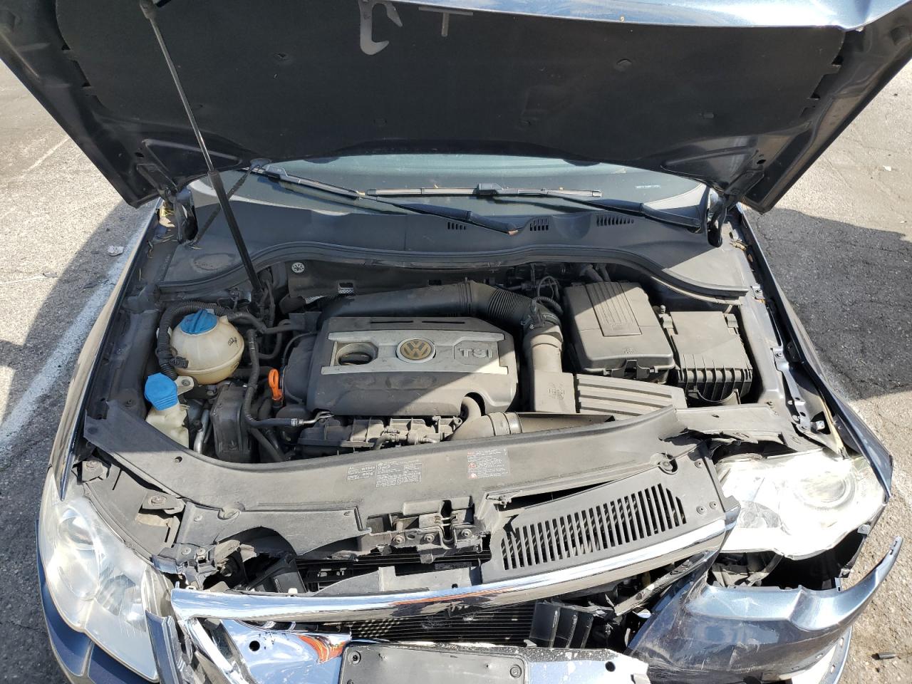 2008 Volkswagen Passat - Image 11