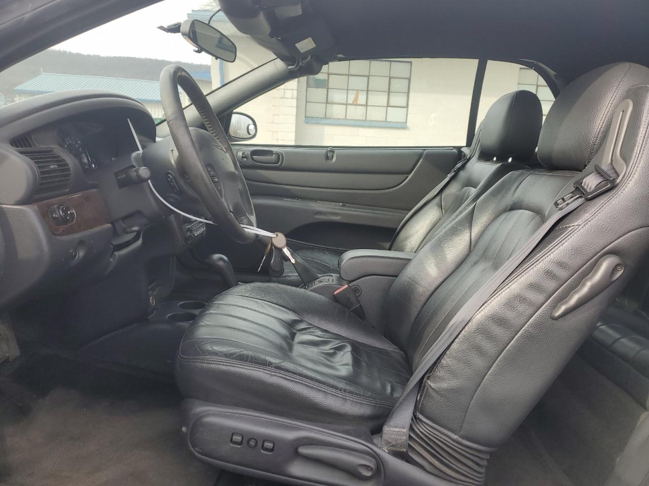 2004 Chrysler Sebring - Image 7