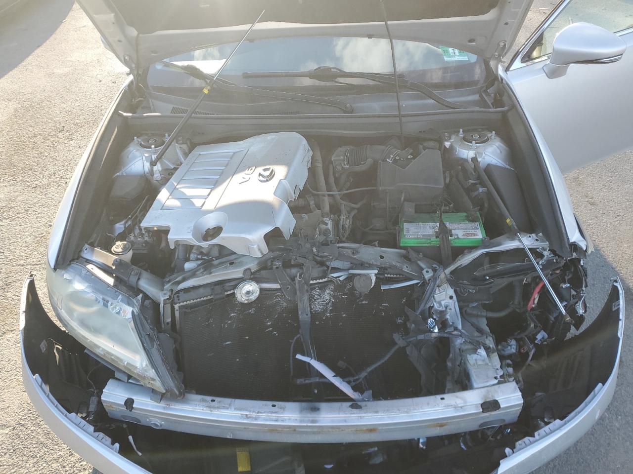 2013 Lexus ES - Image 11