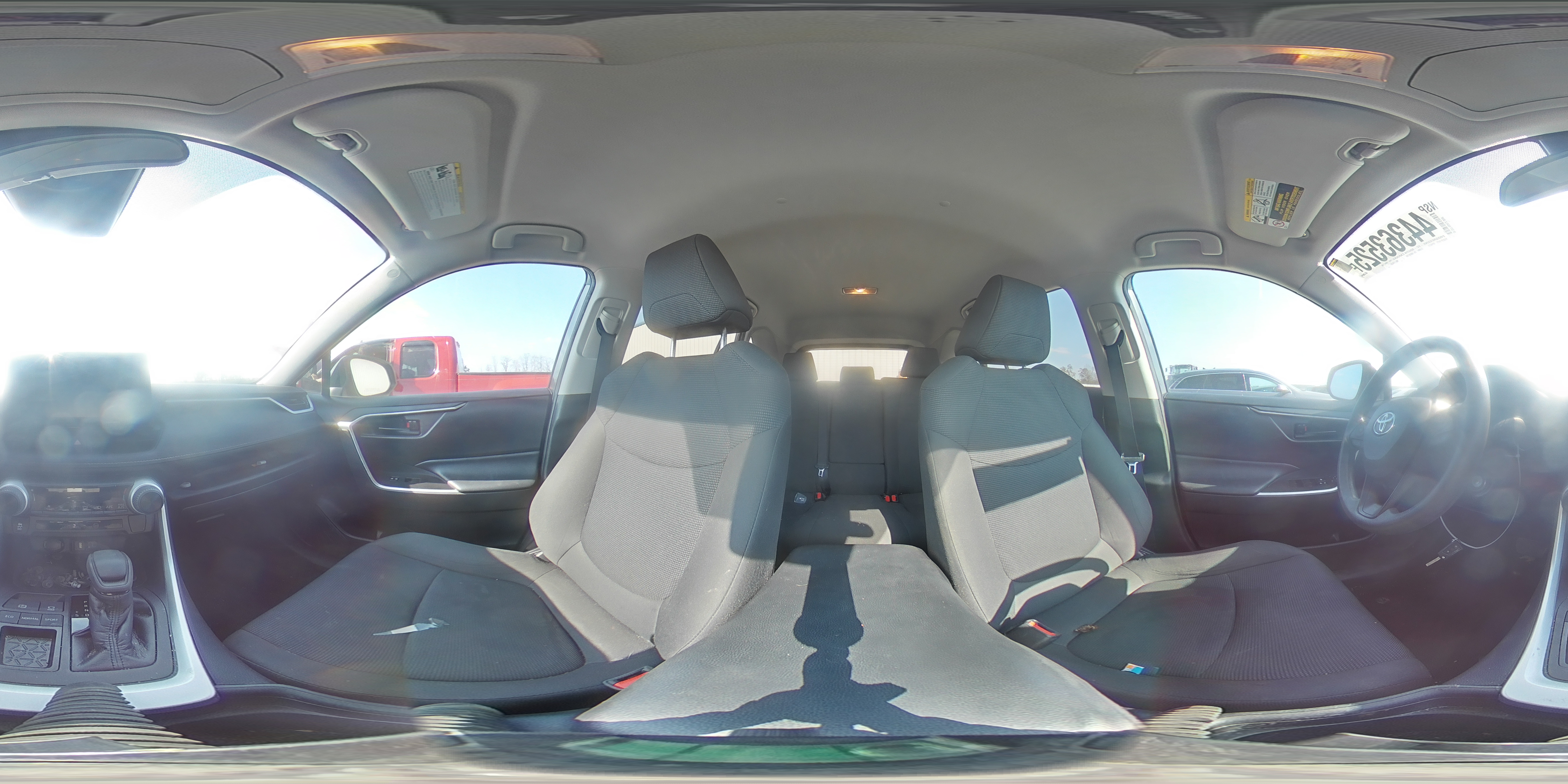 2020 Toyota RAV 4 - Image 13
