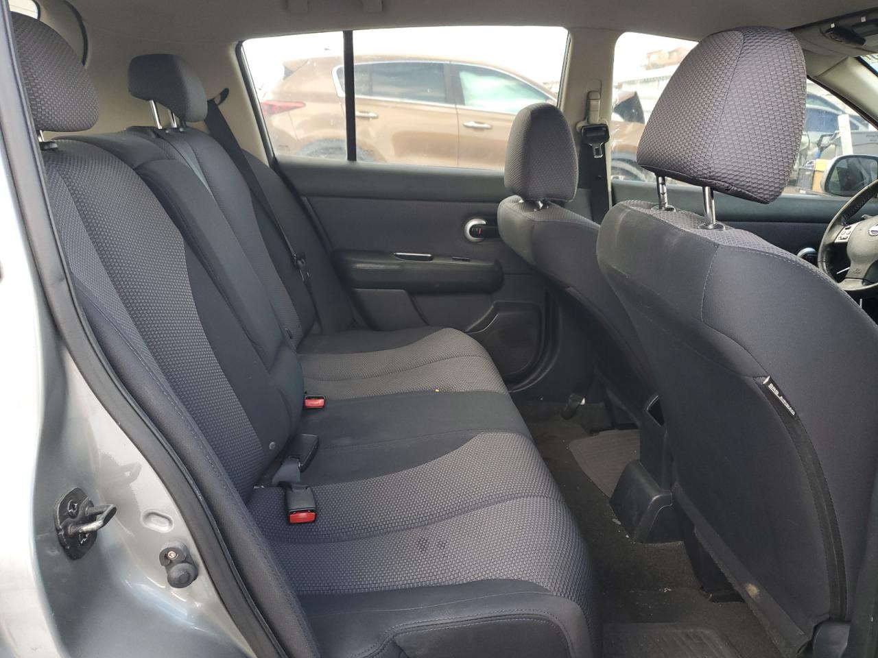 2008 Nissan Versa - Image 10