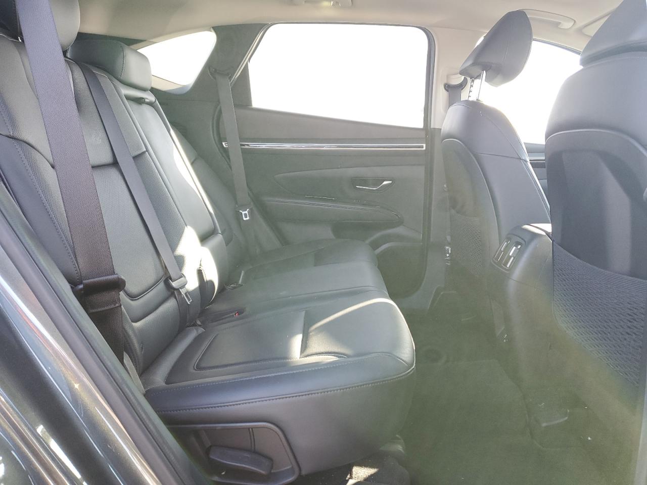 2022 Hyundai Tucson - Image 11