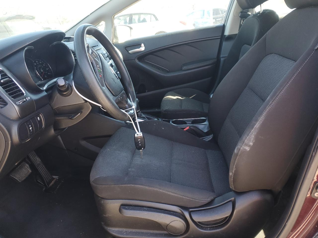 2017 Kia Forte - Image 7