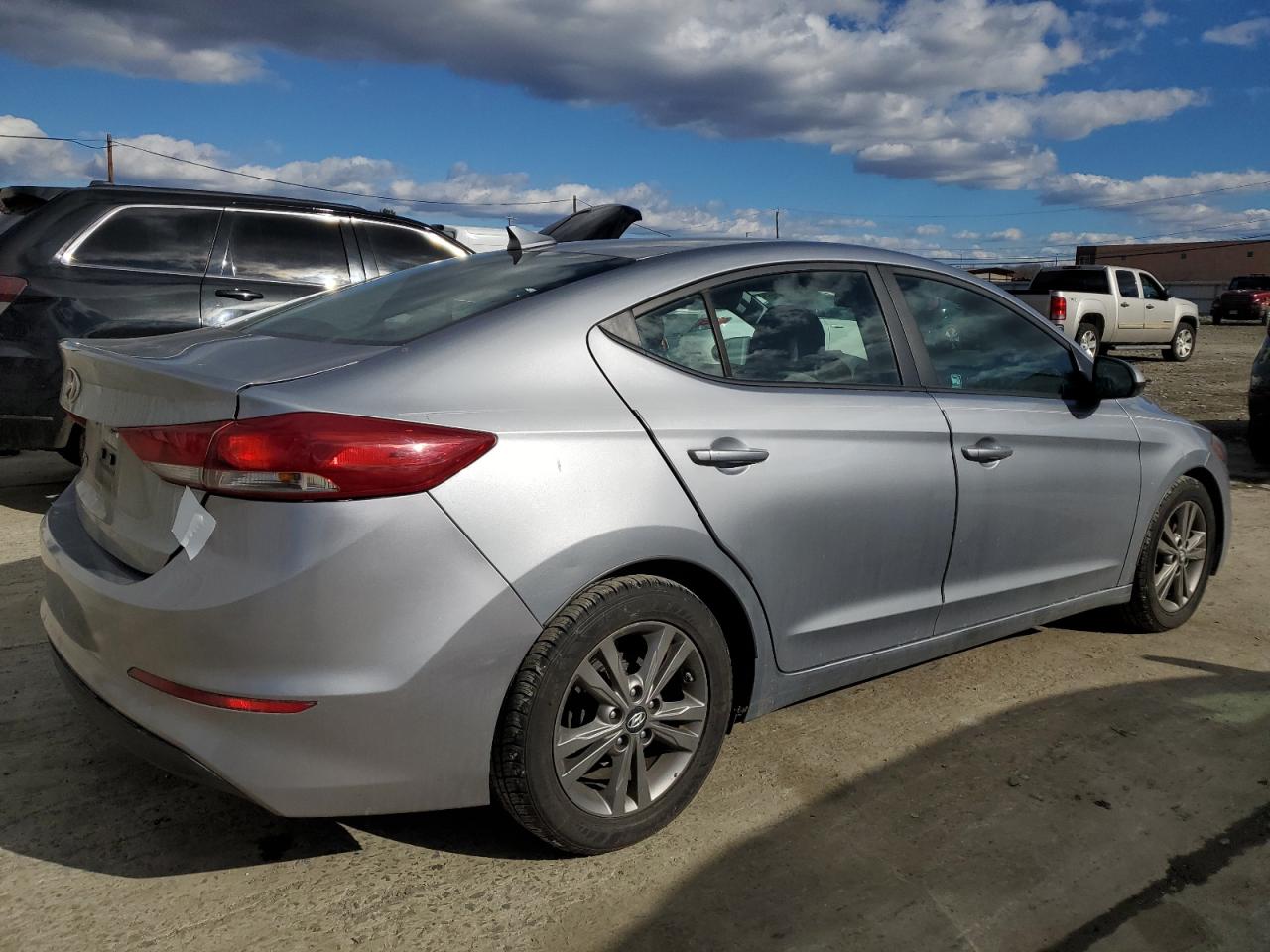 2017 Hyundai Elantra - Image 3