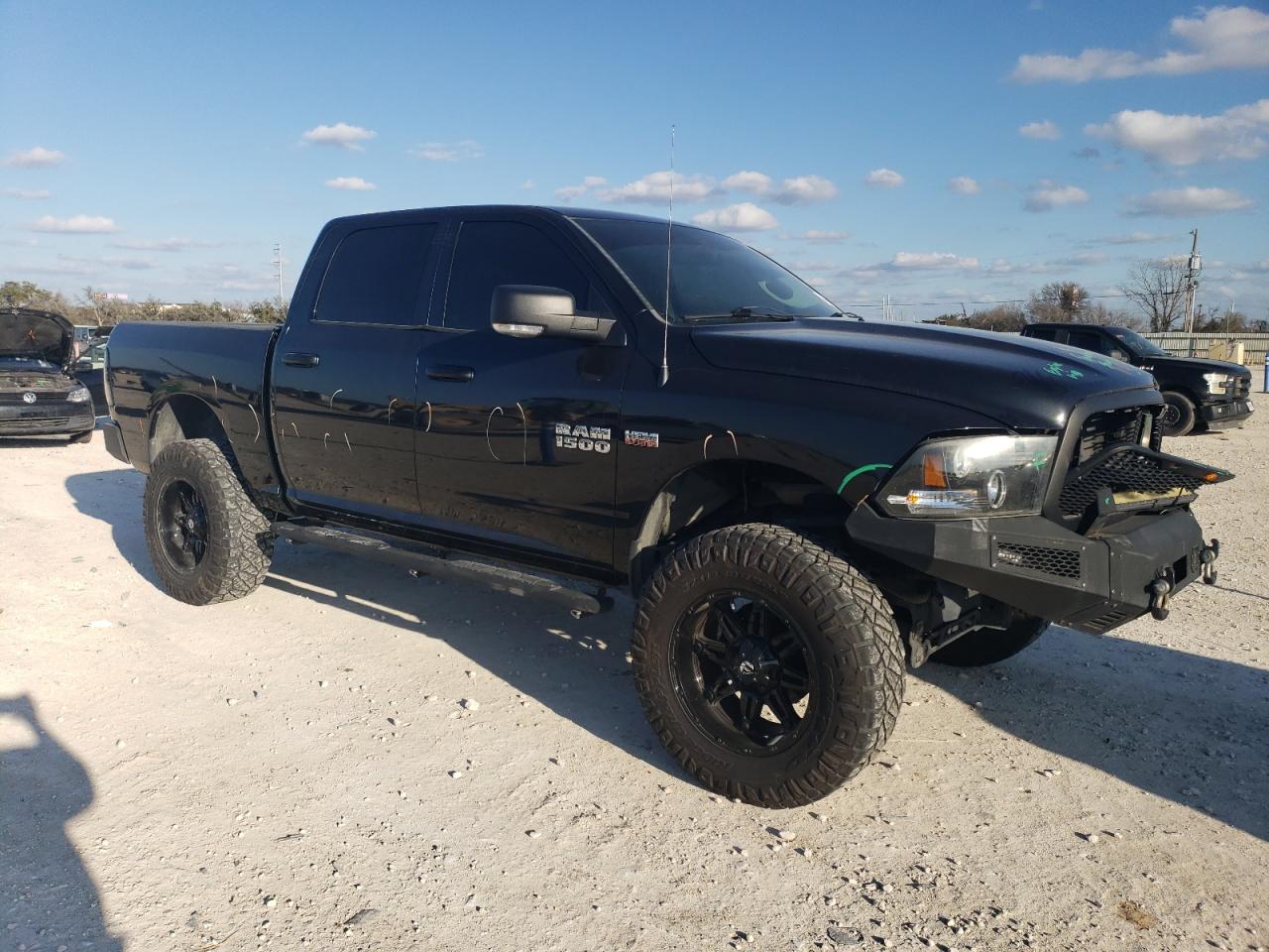 2015 RAM 1500 - Image 4
