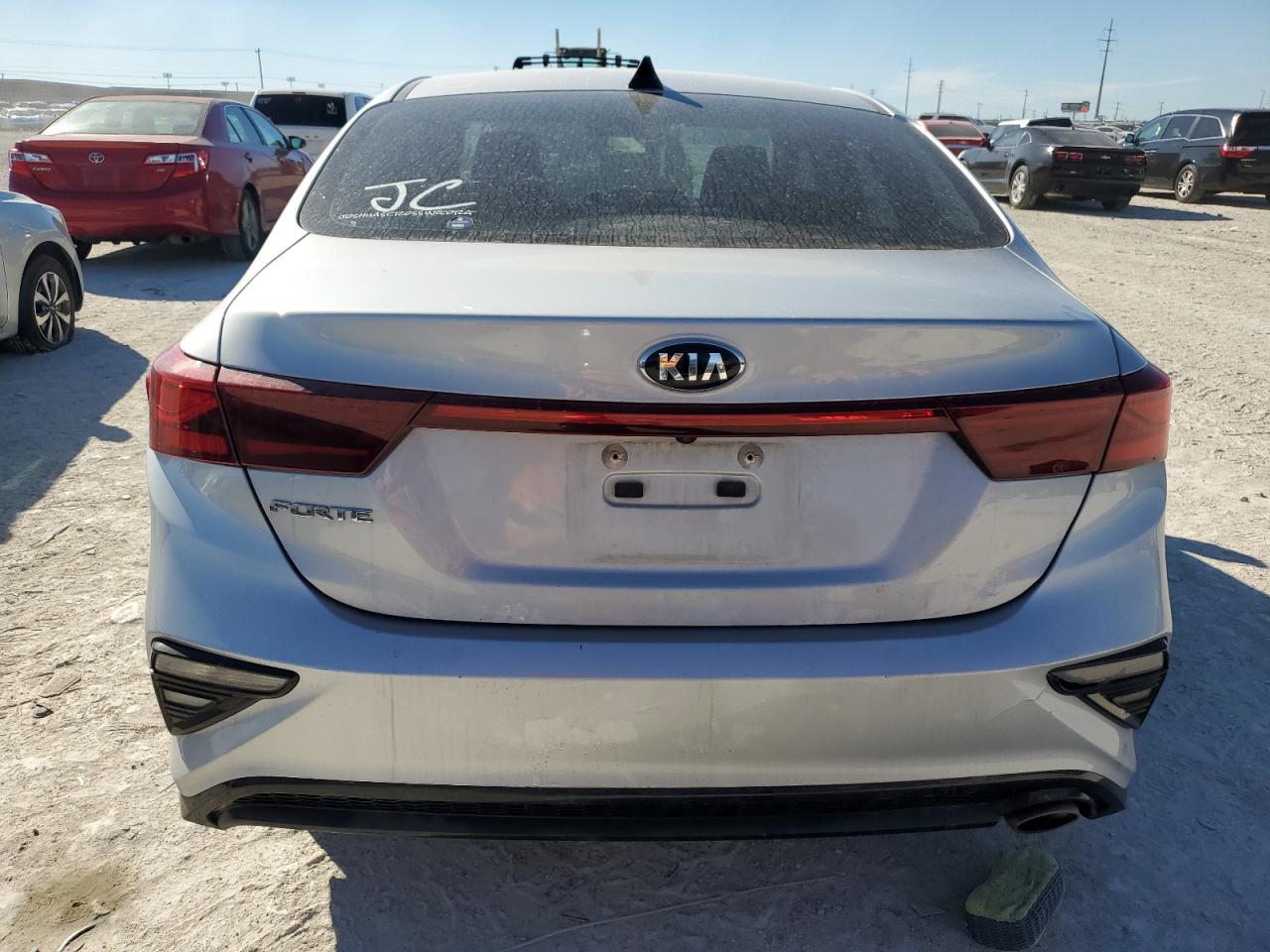 2021 Kia Forte - Image 6