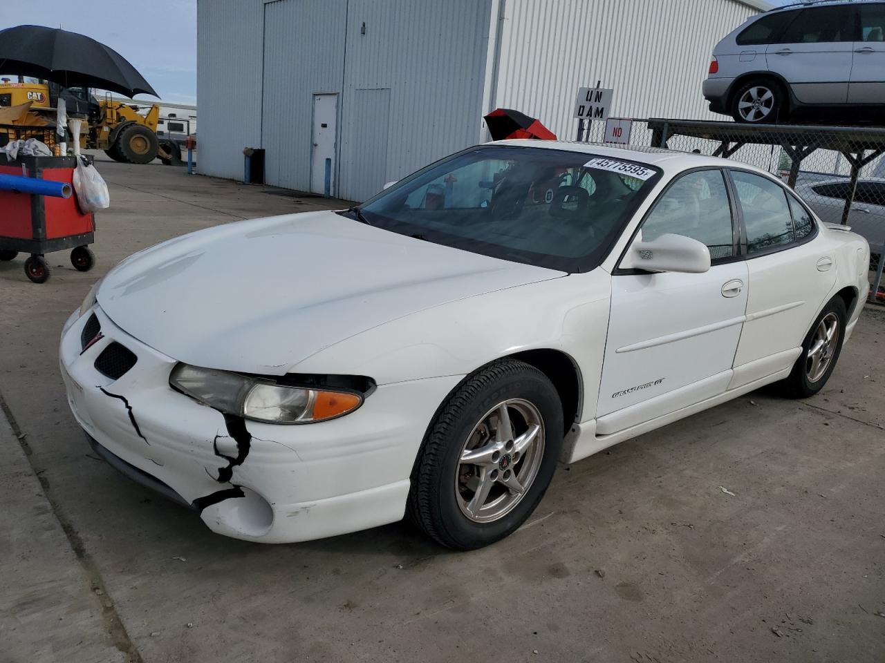 2002 Pontiac Grand Prix - Image 1