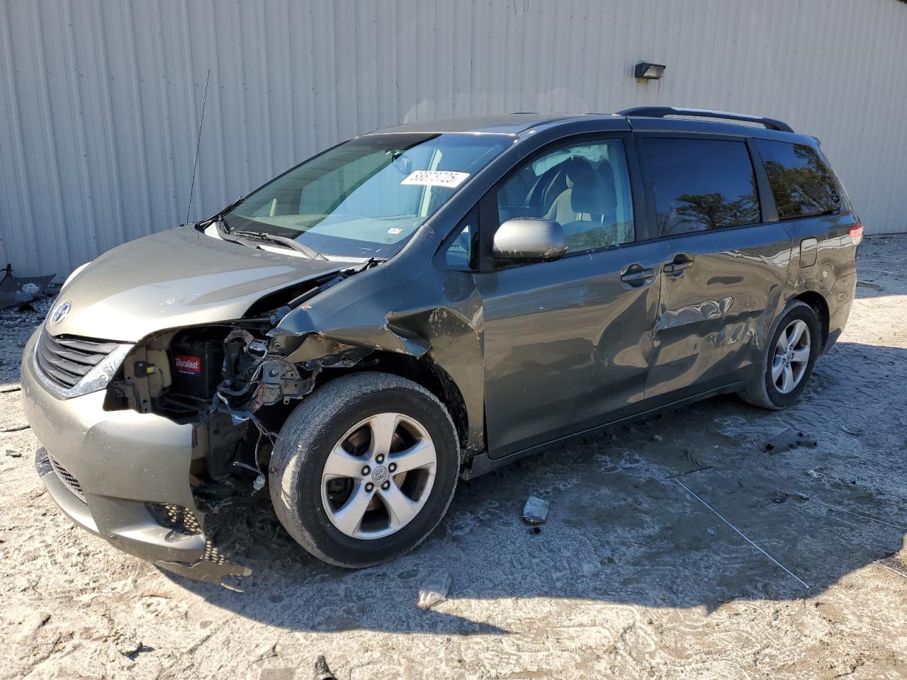 Seaford, DE에서 판매 중인 2011 Toyota Sienna Le - Side