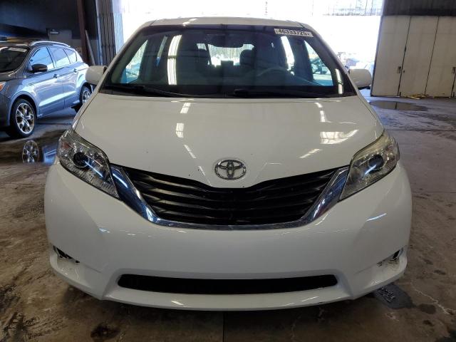 2014 TOYOTA SIENNA LE