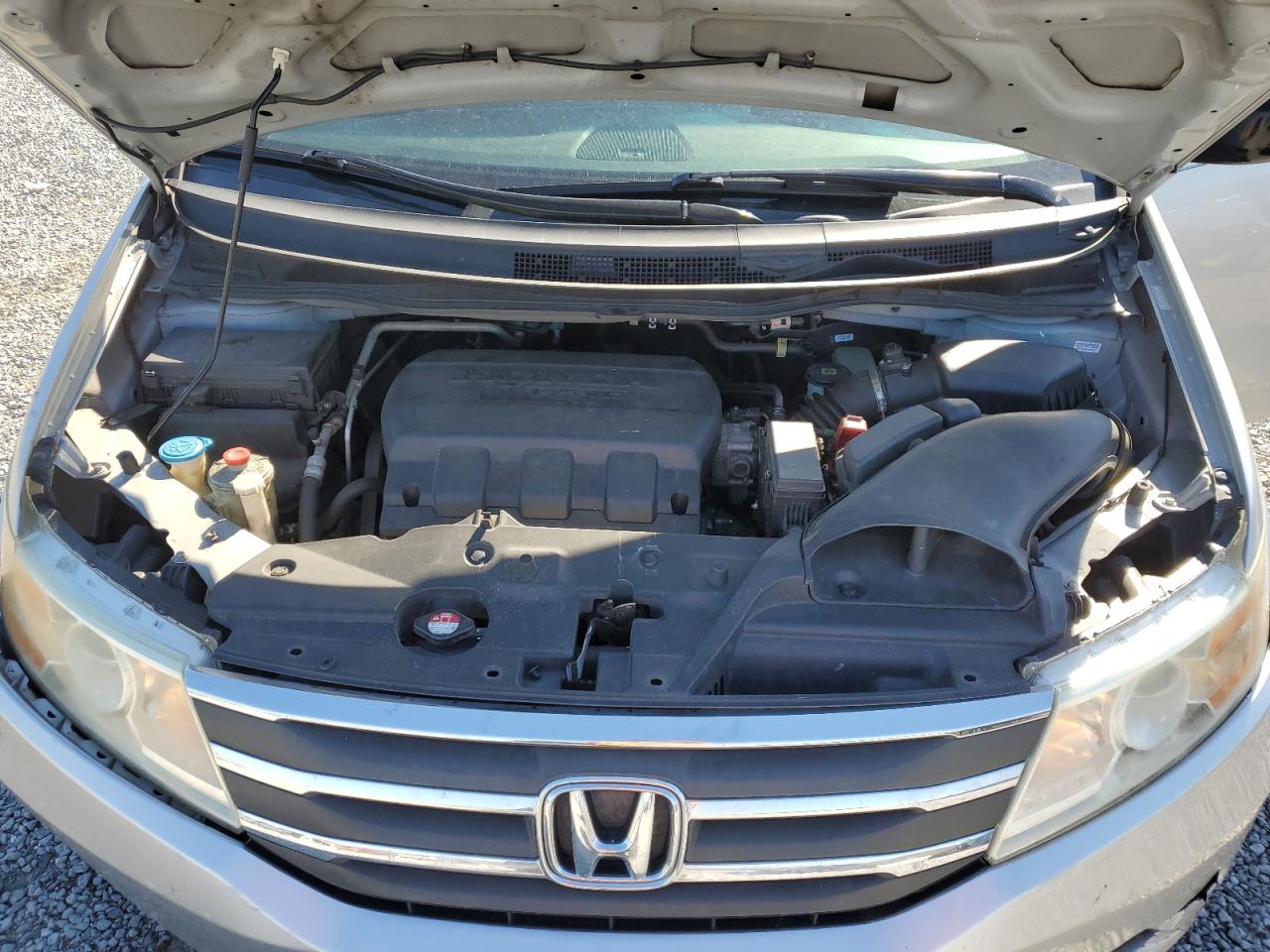 2011 Honda Odyssey - Image 13