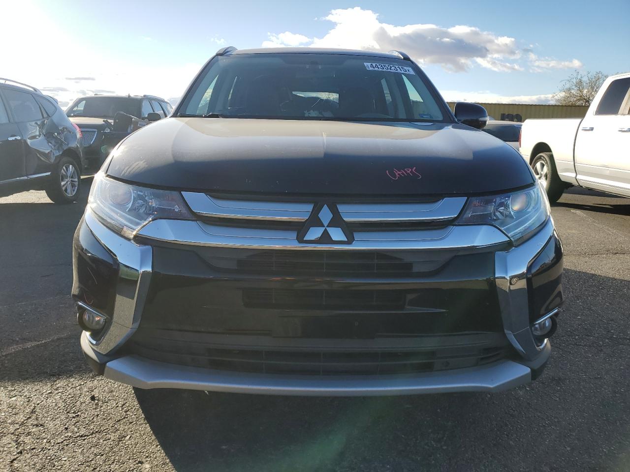 2016 Mitsubishi Outlander - Image 5