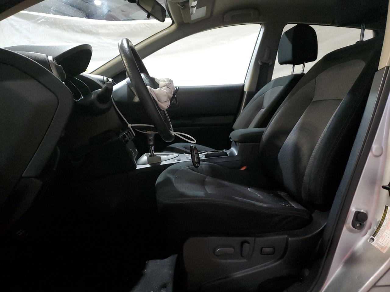 2012 Nissan Rogue - Image 7