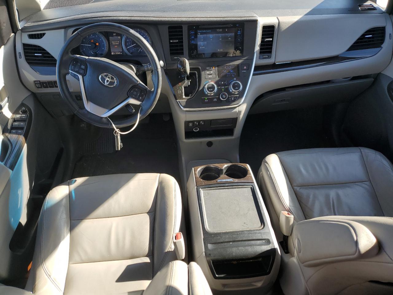 2015 Toyota Sienna - Image 8