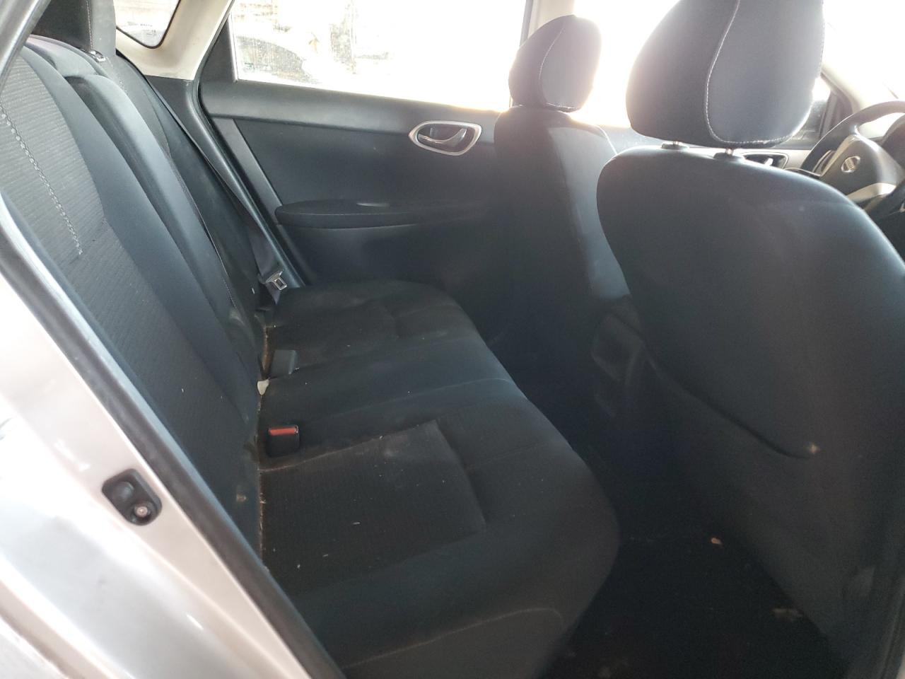 2014 Nissan Sentra - Image 10
