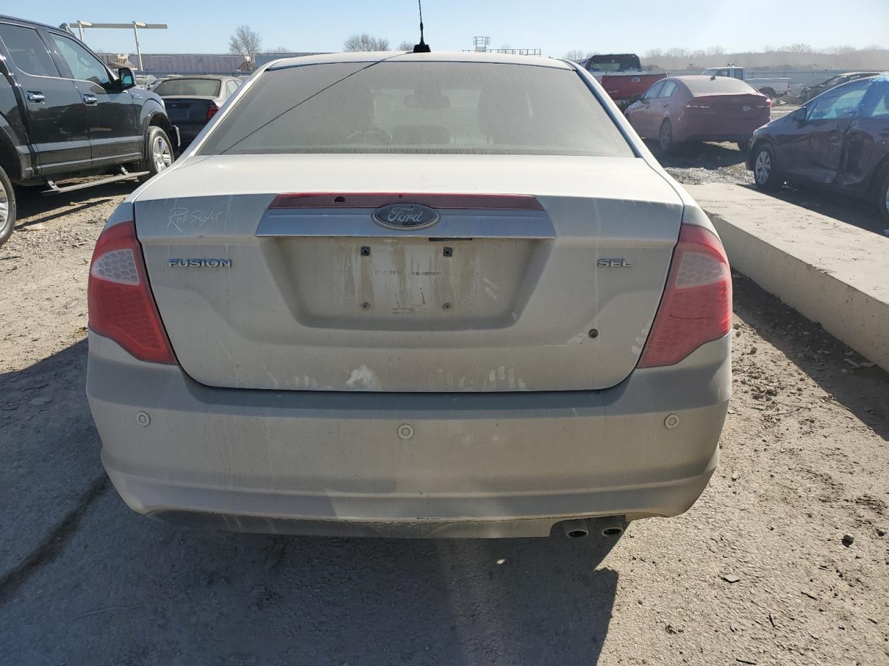 2010 Ford Fusion - Image 6
