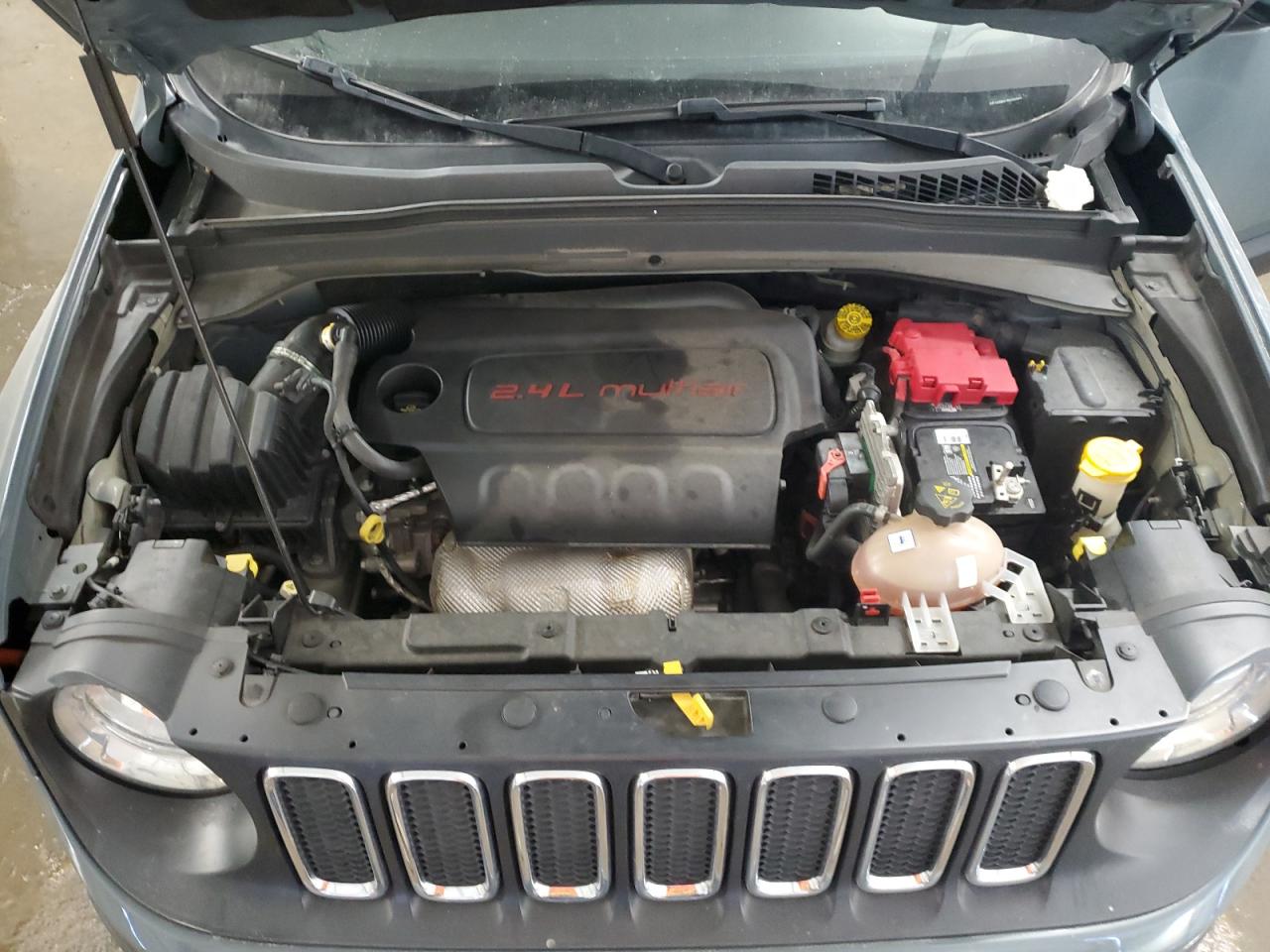2018 Jeep Renegade - Image 11