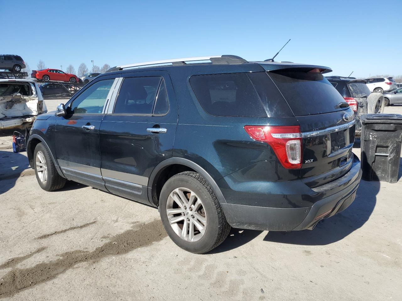 2015 Ford Explorer - Image 2