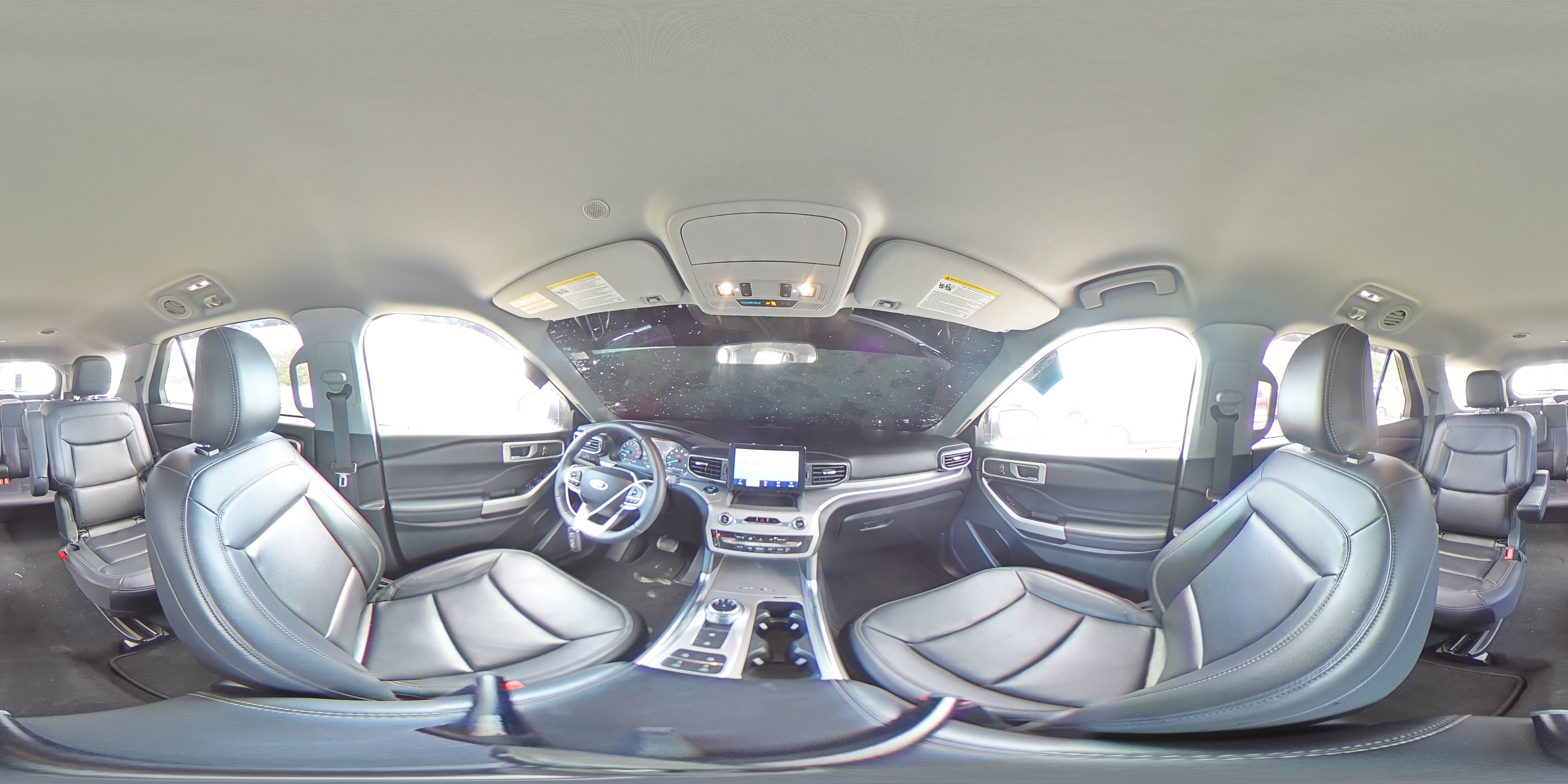 2023 Ford Explorer - Image 16