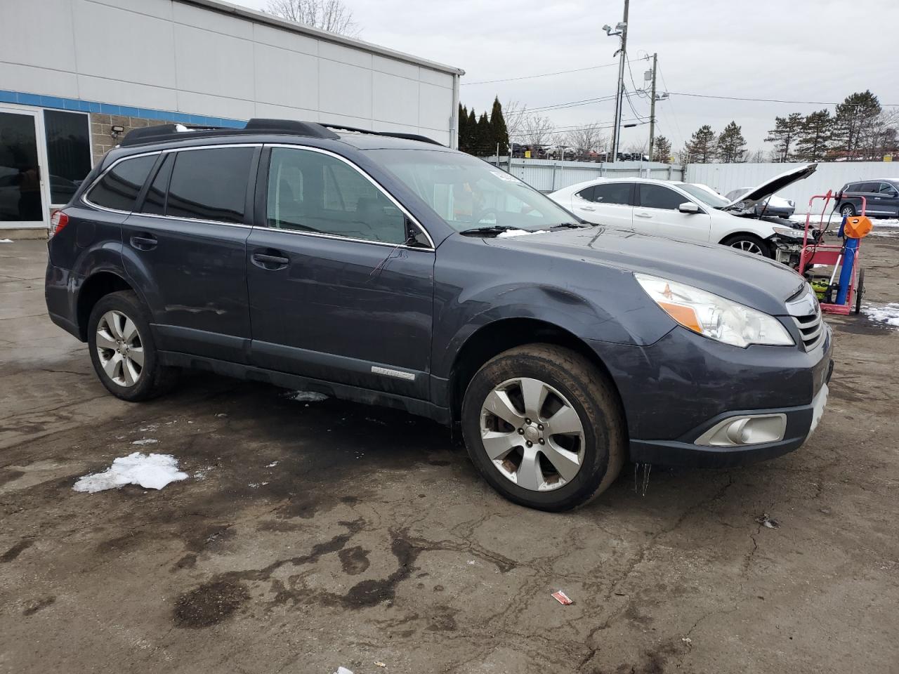 2010 Subaru Outback - Image 4