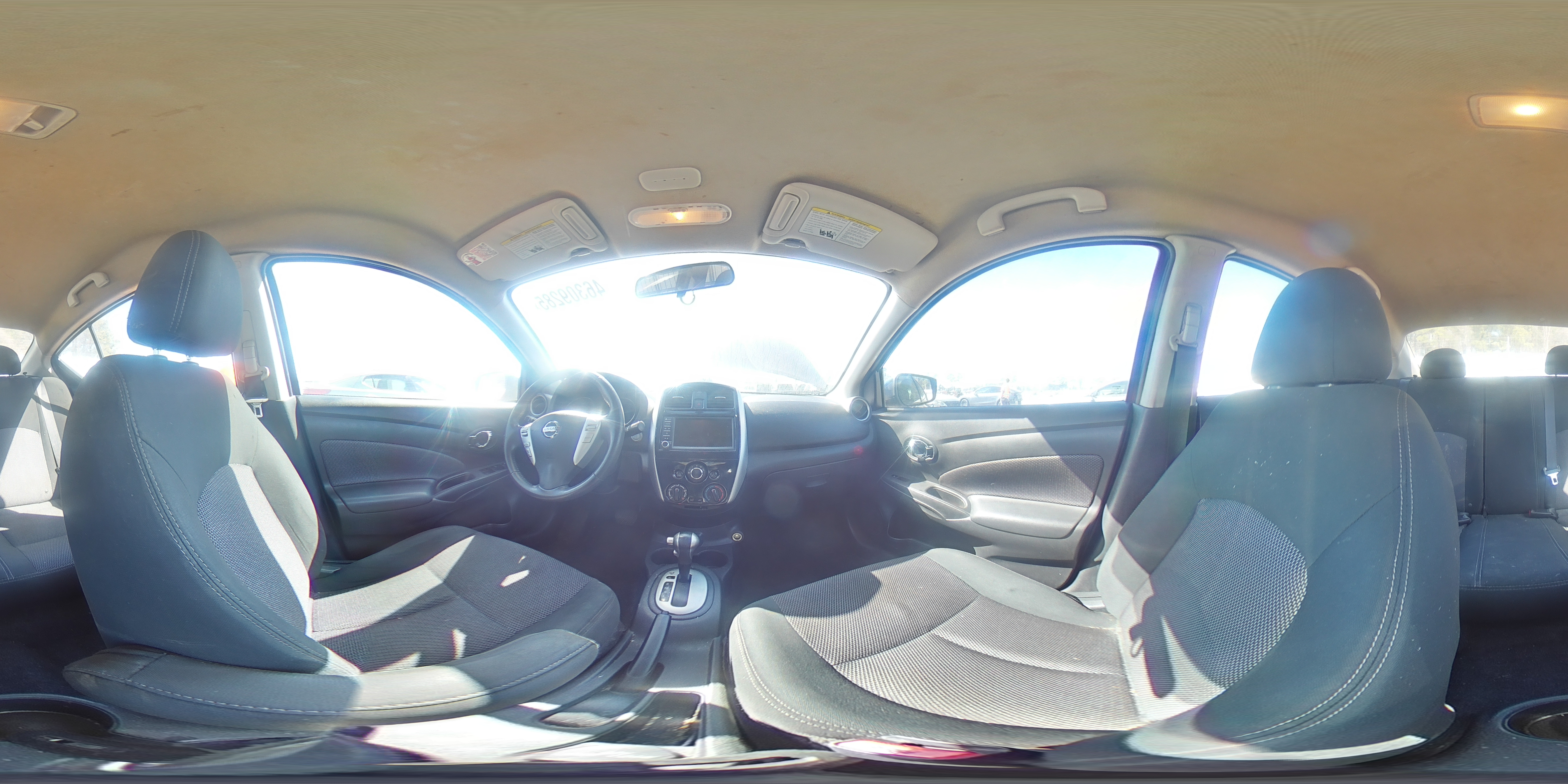 2019 Nissan Versa - Image 13