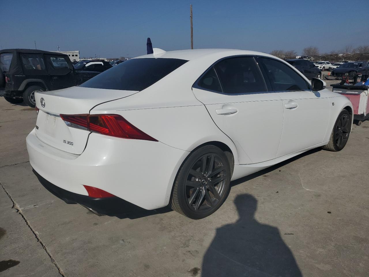 2018 Lexus IS - Image 3