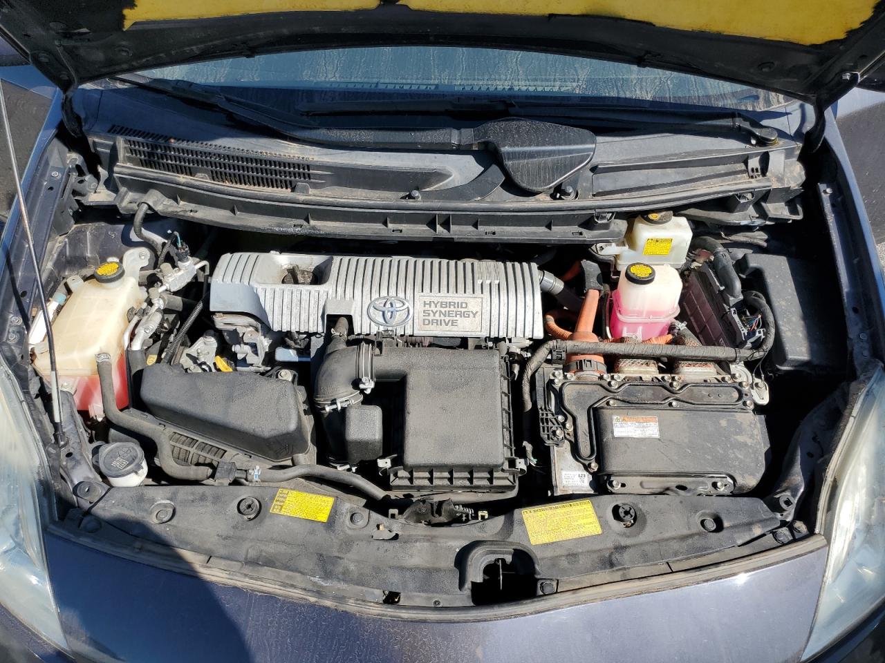2014 Toyota Prius - Image 11