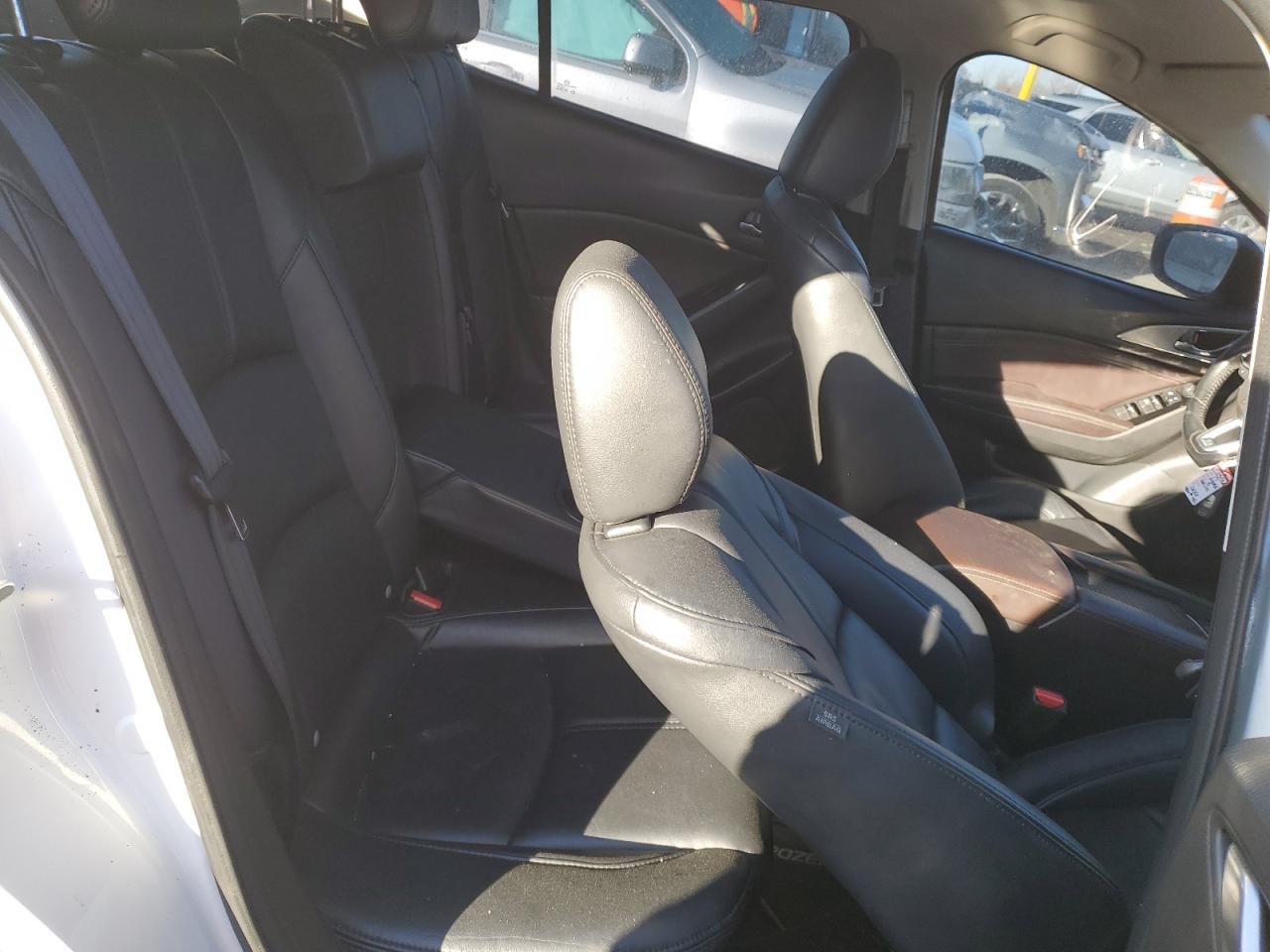 2017 Mazda 3 - Image 10