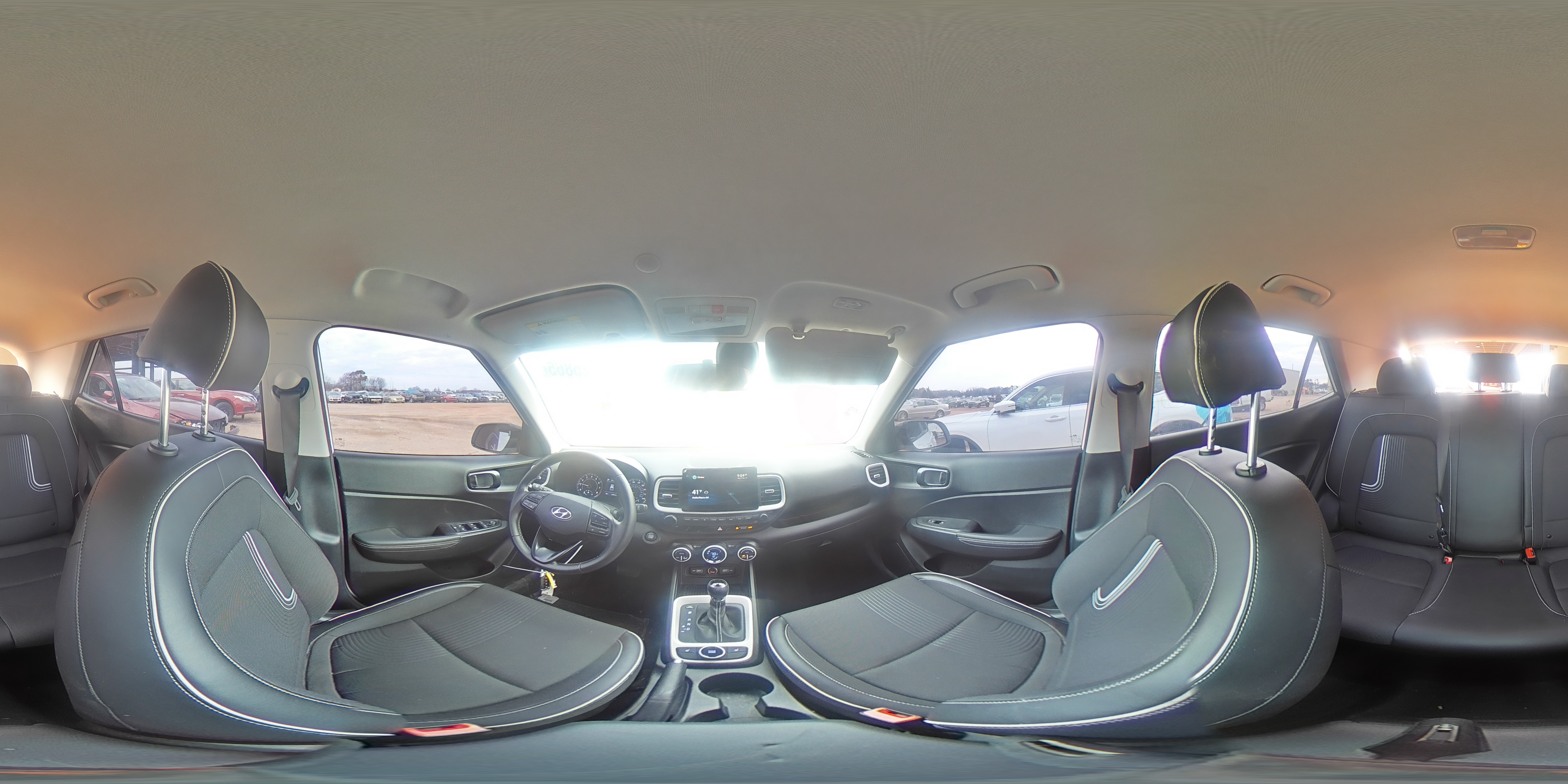 2022 Hyundai Venue - Image 14