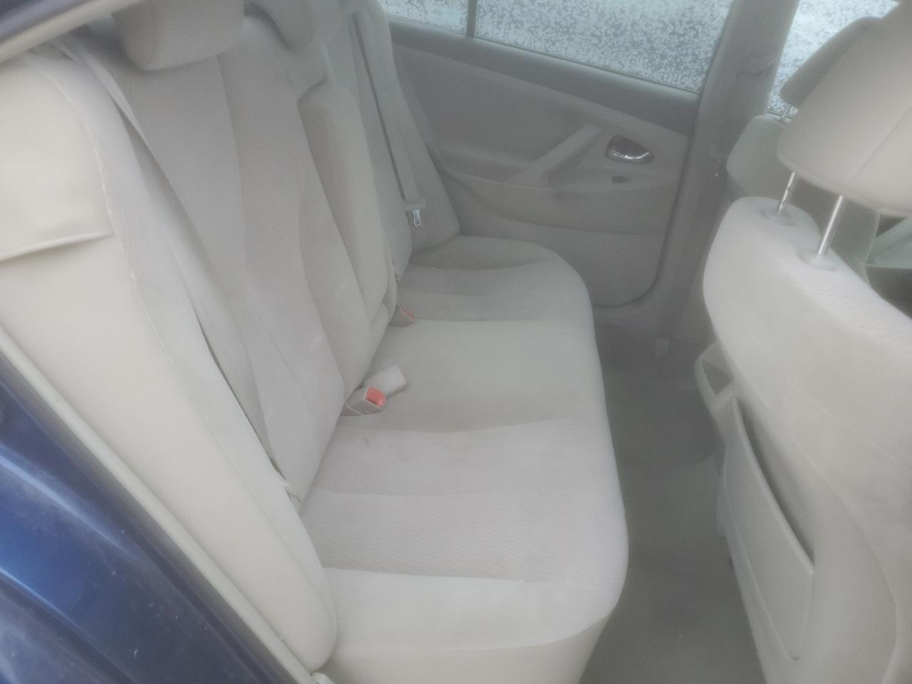 2011 Toyota Camry - Image 10
