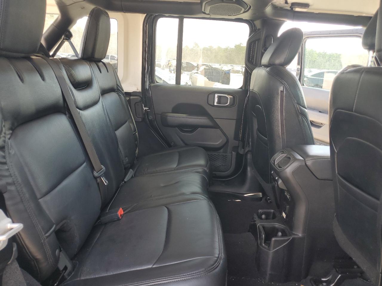 2021 Jeep Wrangler - Image 11