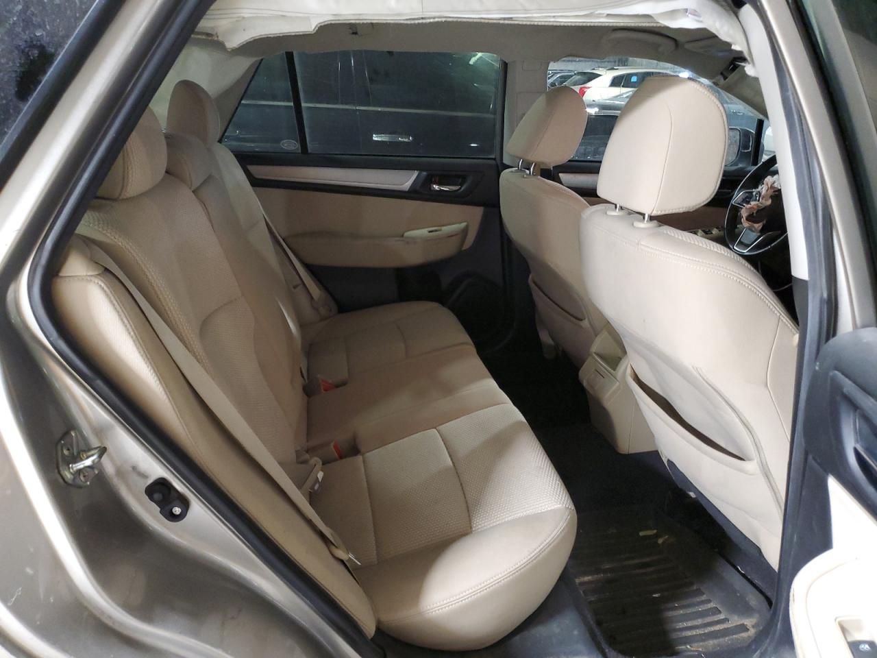 2019 Subaru Outback - Image 12