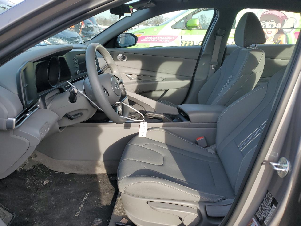 2023 Hyundai Elantra - Image 7