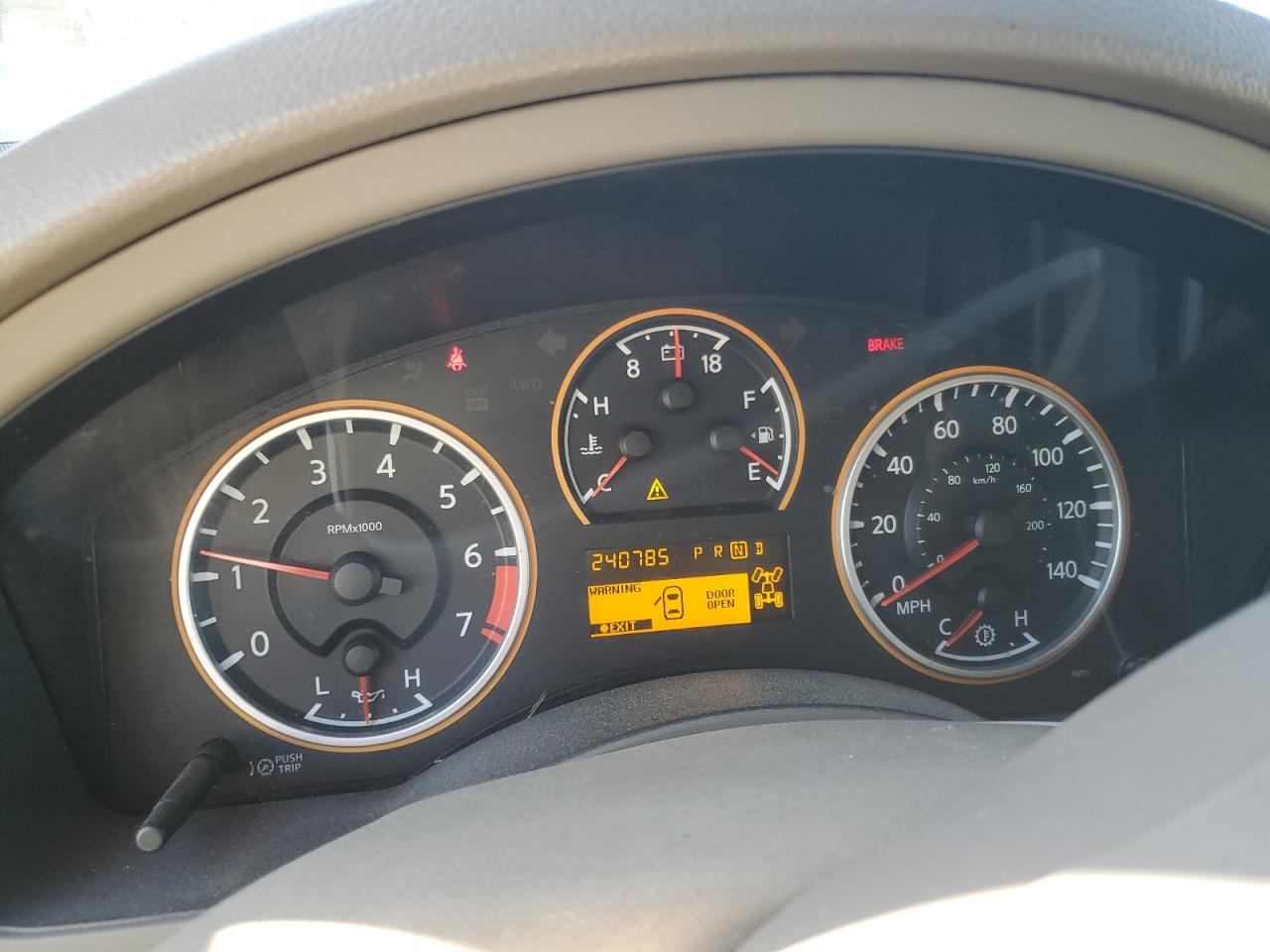 2008 Nissan Armada - Image 9