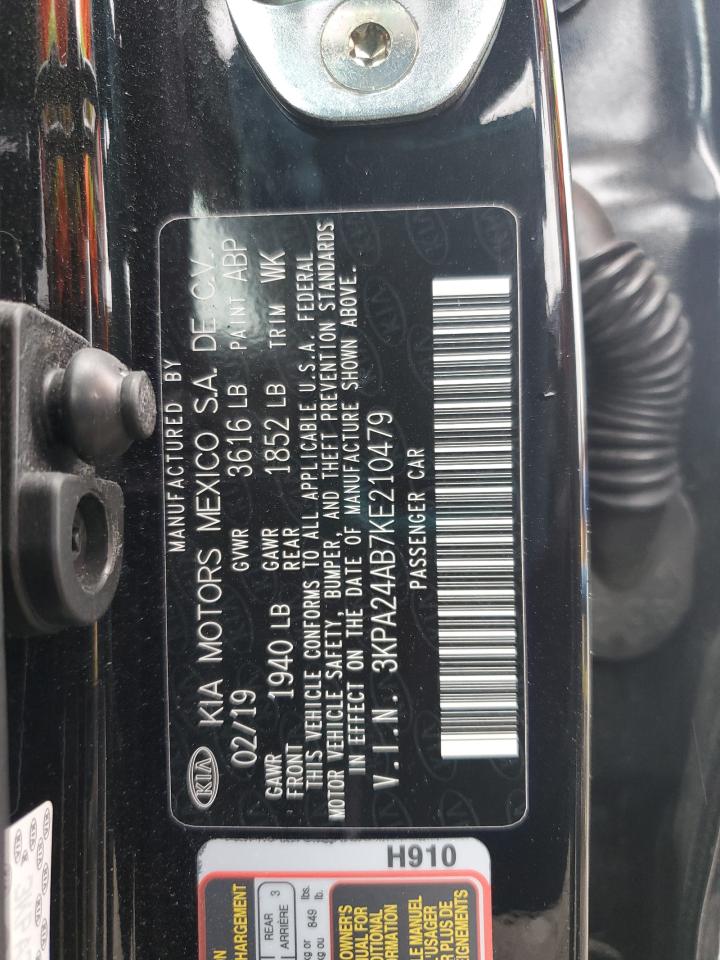 2019 Kia Rio - Image 12