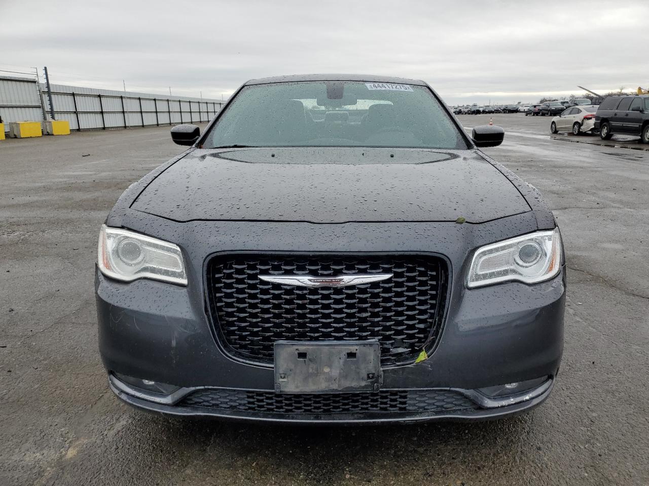 2015 Chrysler 300 - Image 5