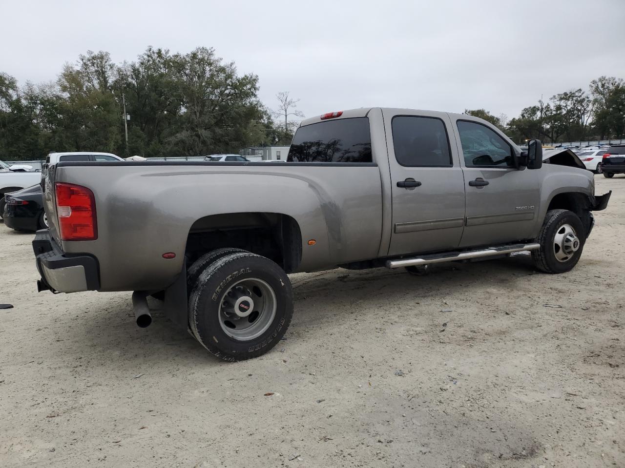 2014 GMC Sierra - Image 3