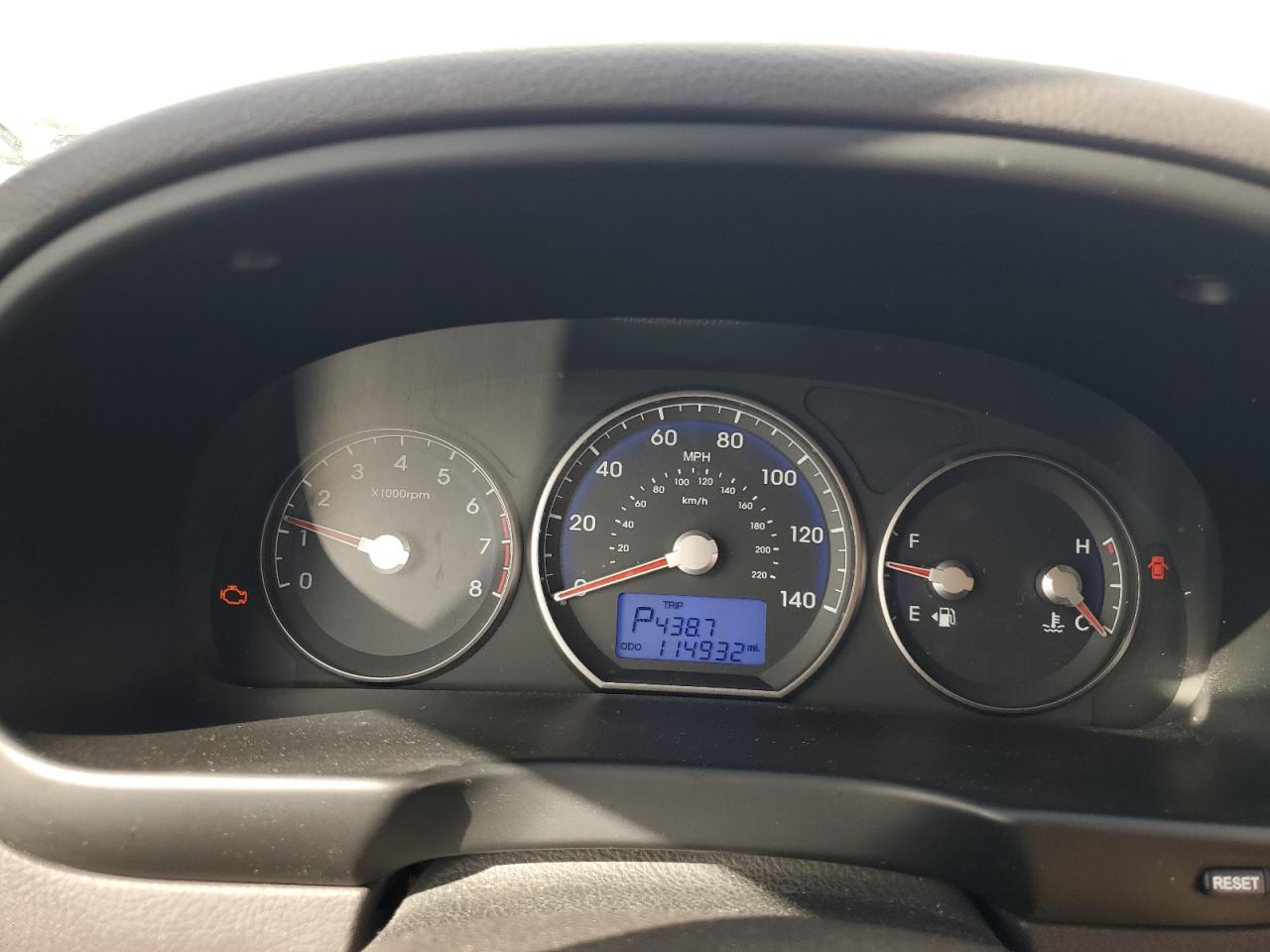 2010 Hyundai Santa Fe - Image 9