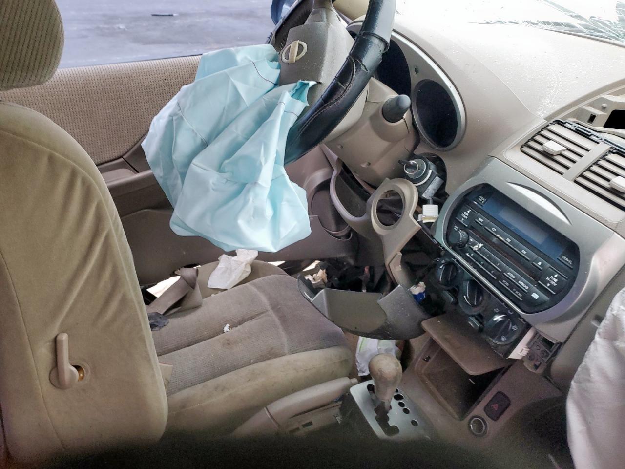 2003 Nissan Altima - Image 9