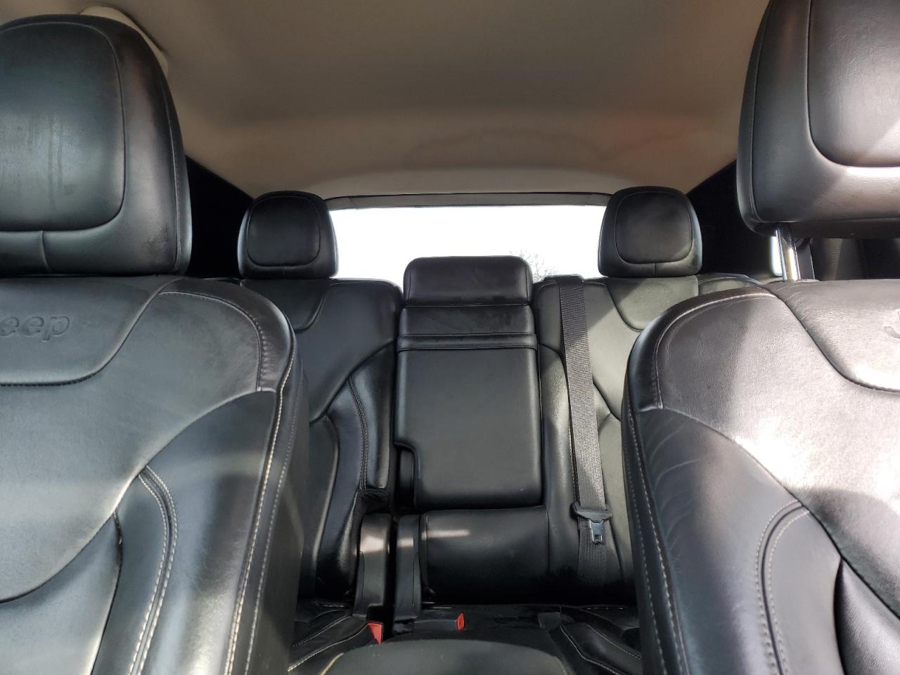 2014 Jeep Grand Cherokee - Image 10