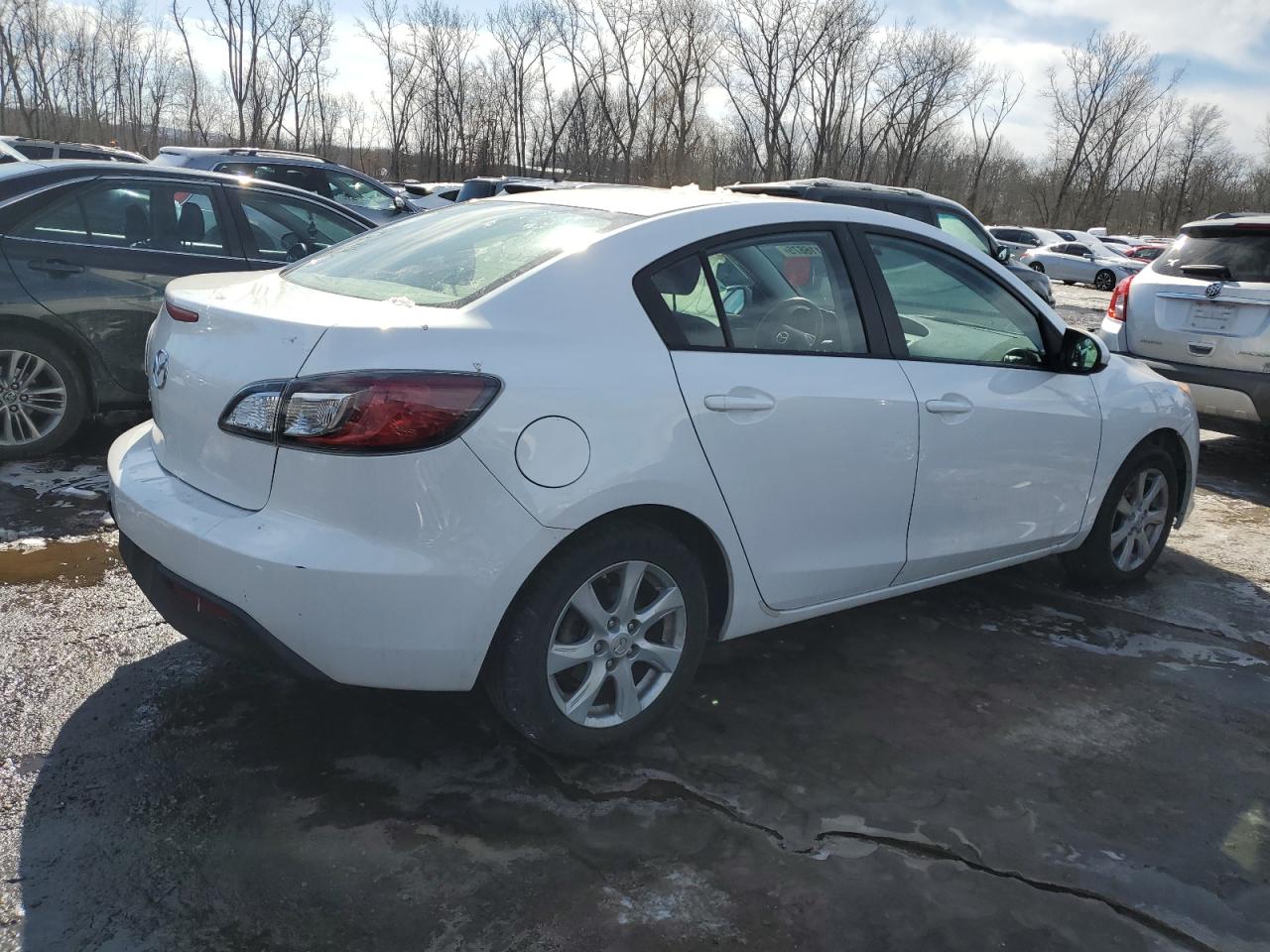 2010 Mazda 3 - Image 3