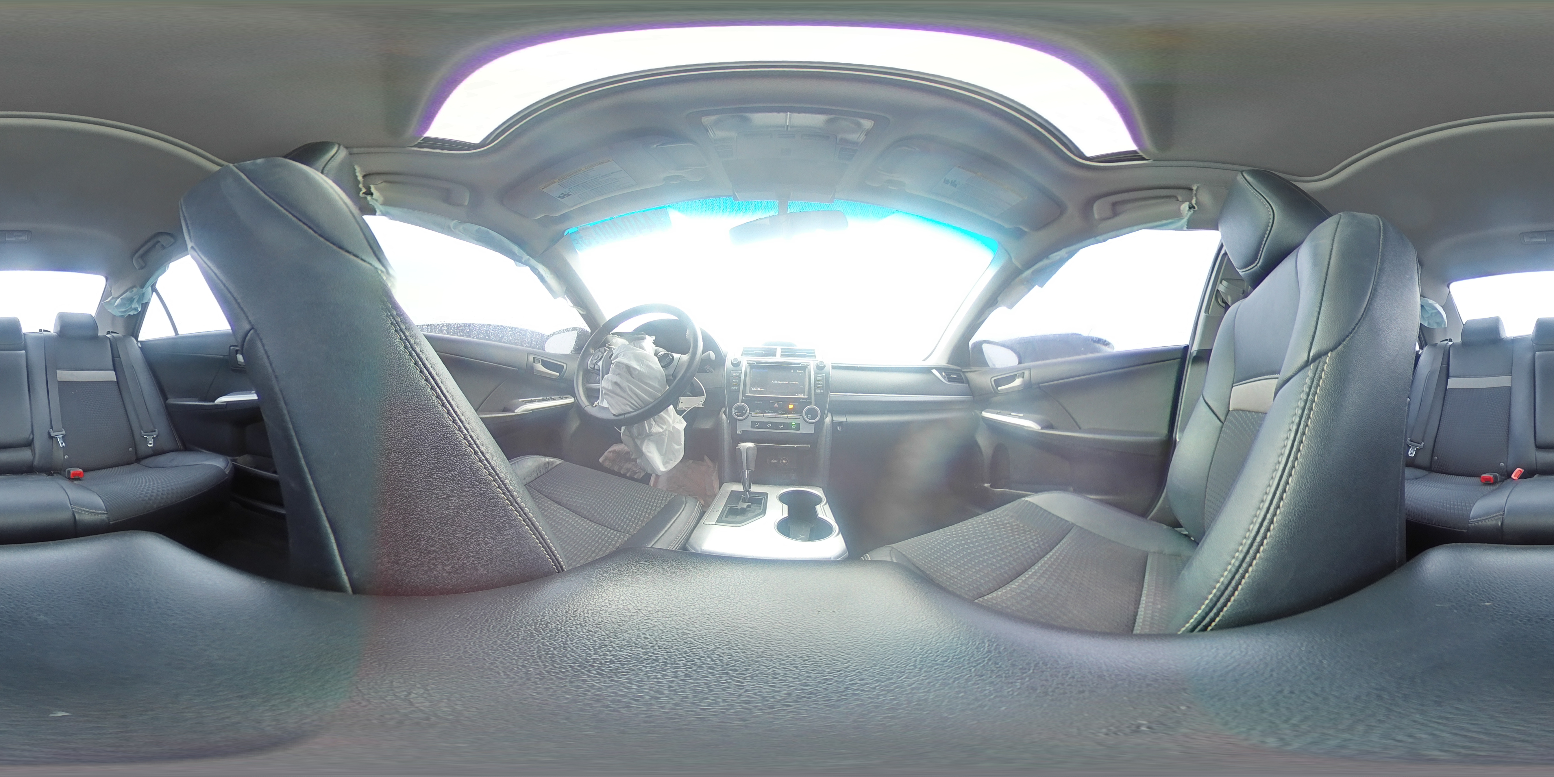 2014 Toyota Camry - Image 15