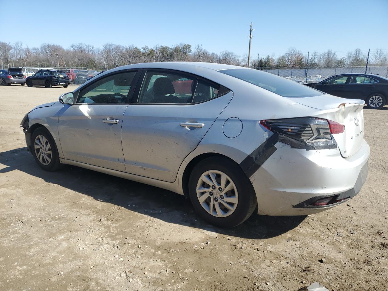 2019 Hyundai Elantra - Image 2
