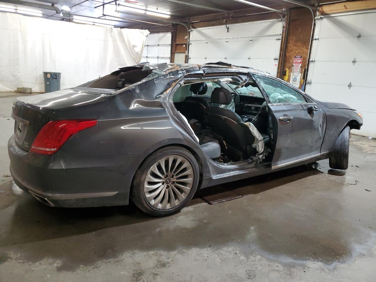 2019 Genesis G90 - Image 3