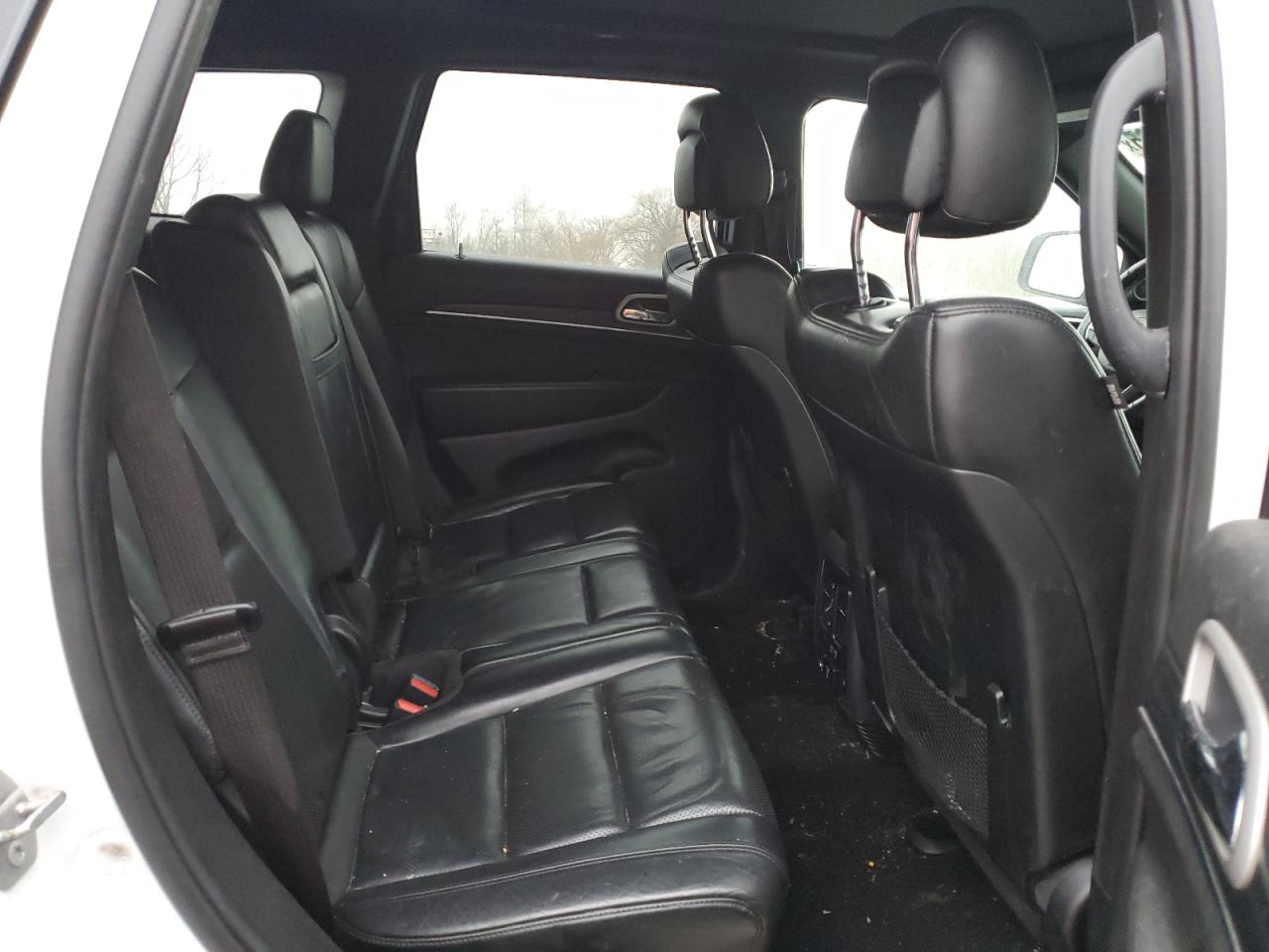 2020 Jeep Grand Cherokee - Image 11