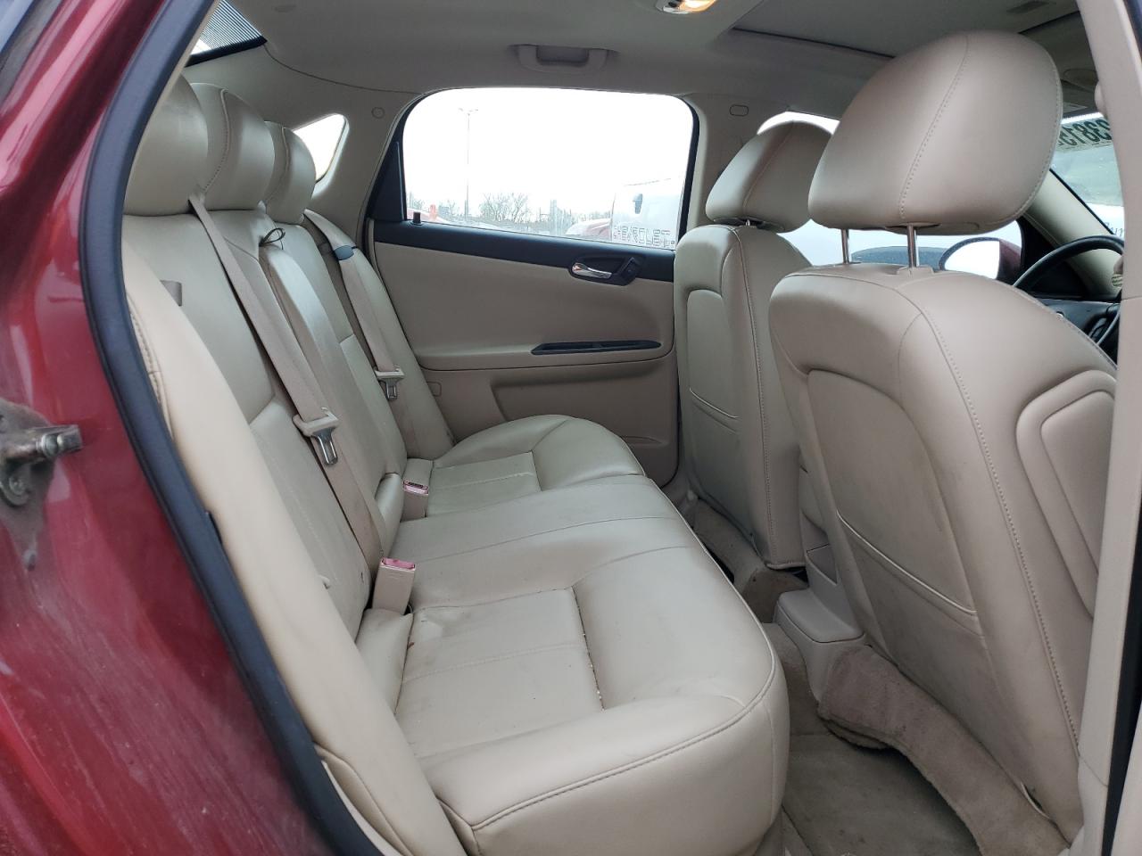 2010 Chevrolet Impala - Image 10
