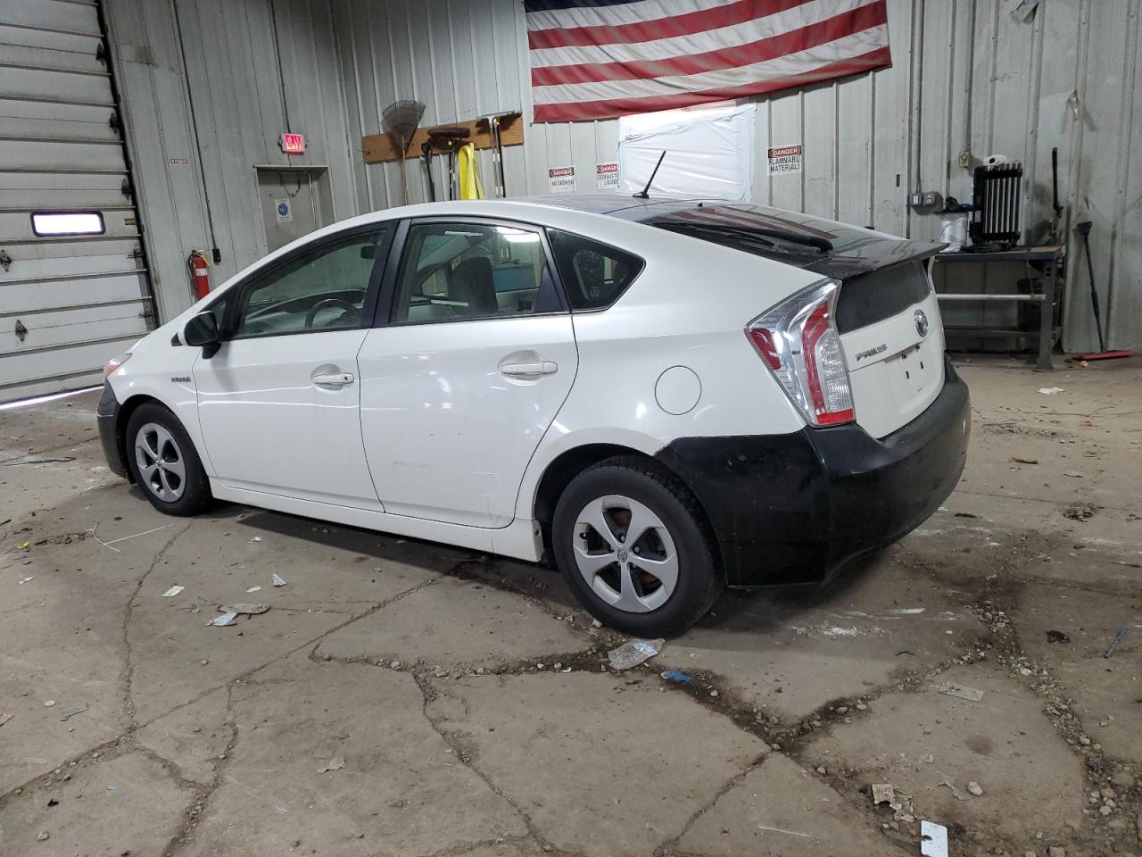 2014 Toyota Prius - Image 2
